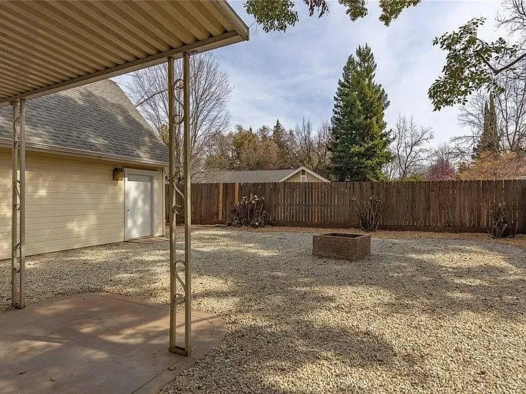856 Victorian Park Dr — Photo 16