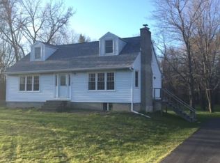 293 Beaver Dam Rd, Selkirk, NY 12158