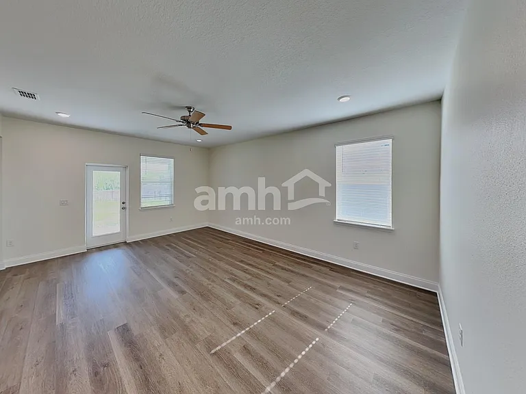 3728 Center Cove Ln — Photo 8