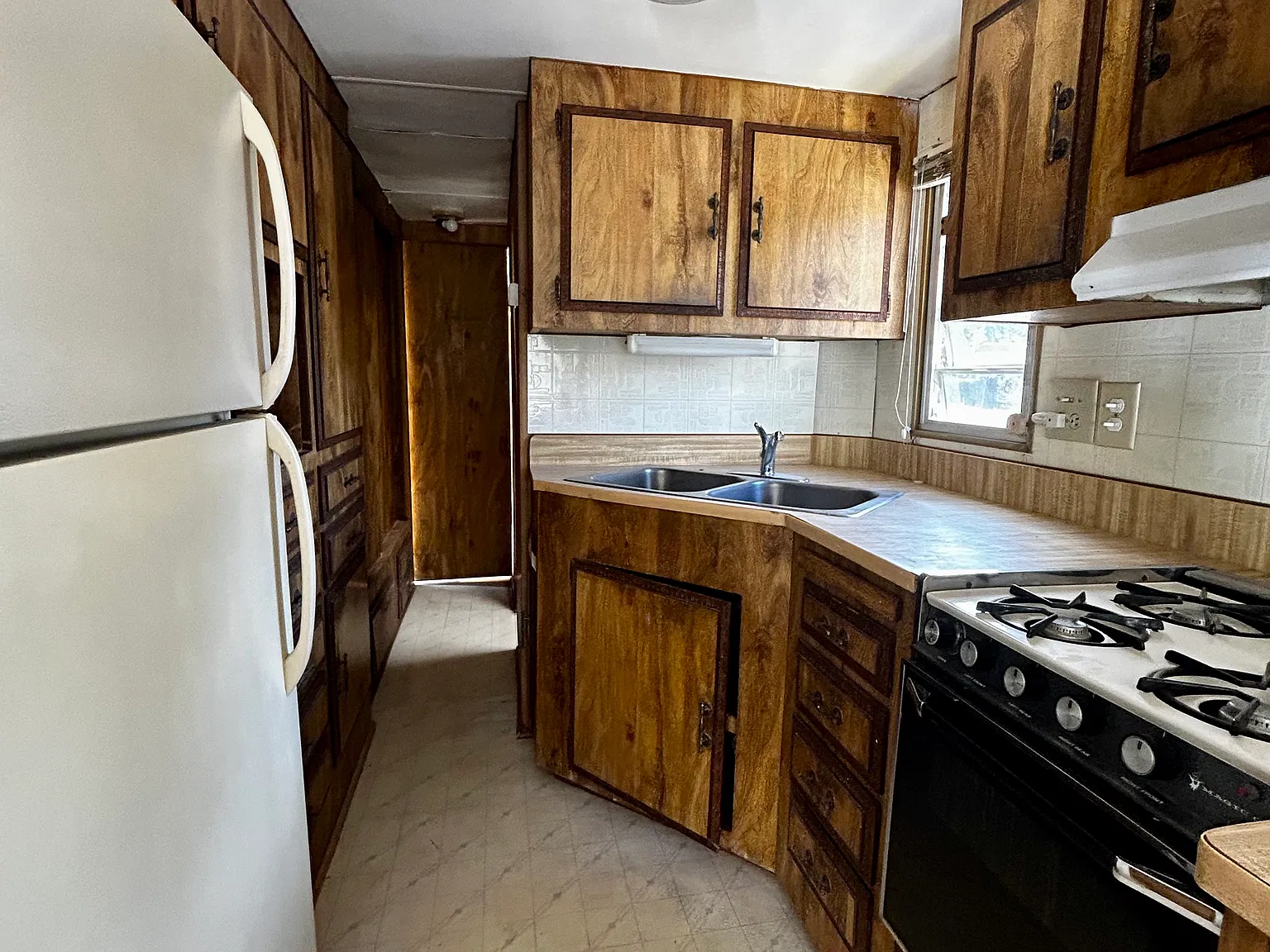 1 bed, 300 sqft, $850 — Photo 3