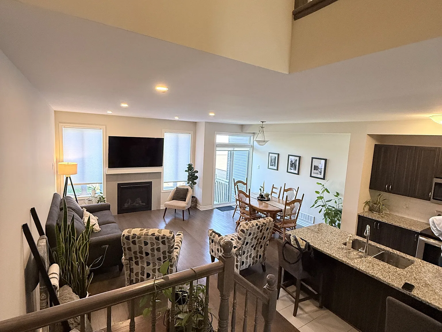 3 bed, $2,400 — Photo 4