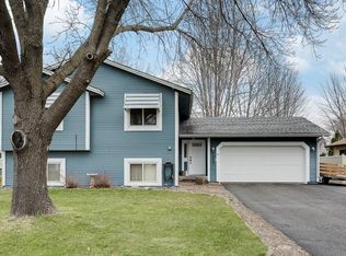1173 Woodcrest Ave, Shoreview, MN 55126