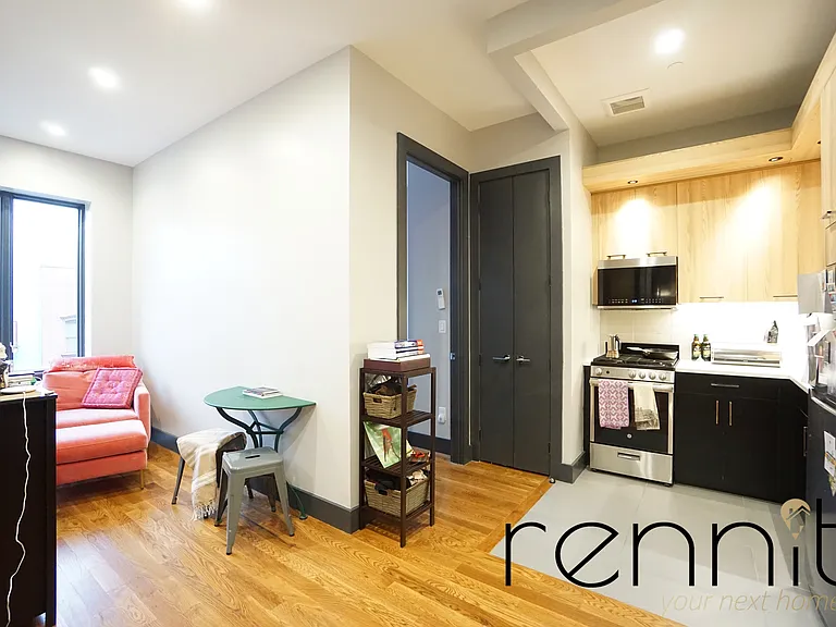 396 S 5th St #4F — Photo 11