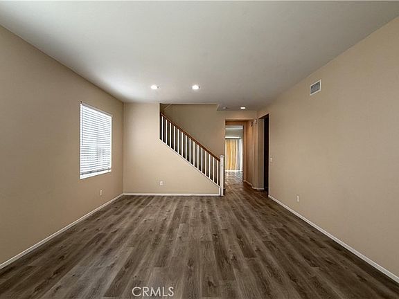 4th image of 10258 Susan Ave
