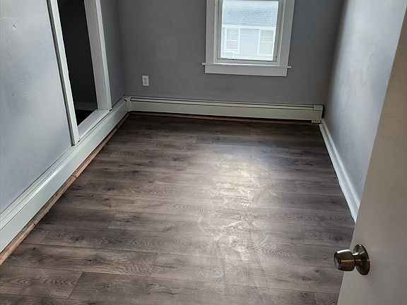 2nd image of 26 Chapel St