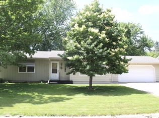 611 Grand Ave NW, Silver Lake, MN 55381