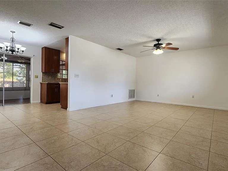 4518 Yorkshire Ave — Photo 8