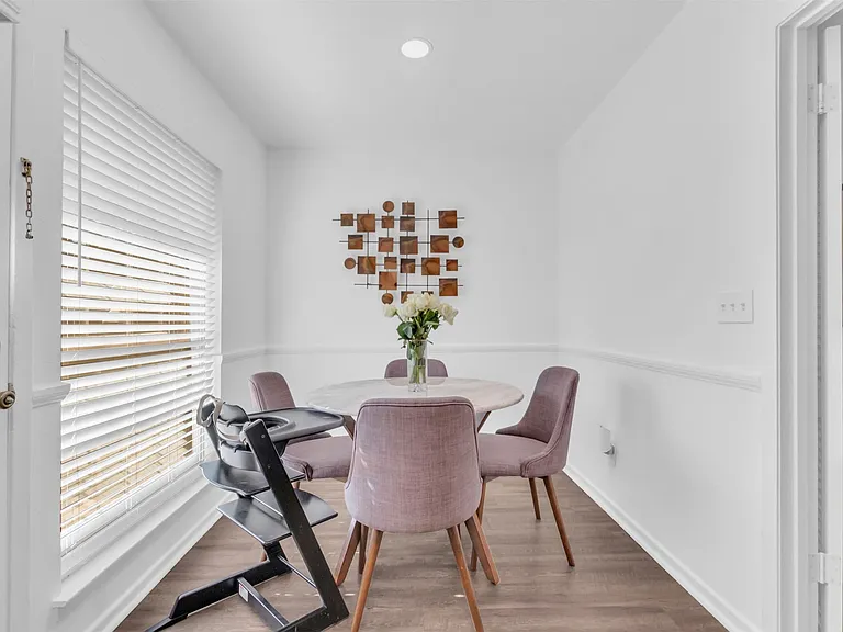 7616 Riverbrook Dr #6 — Photo 12