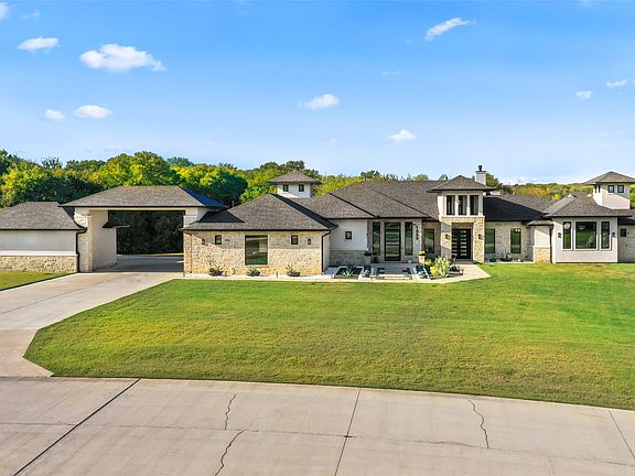 2nd image of 1889 Creekview Ct