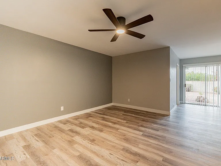 2318 E Lupine Ave — Photo 34