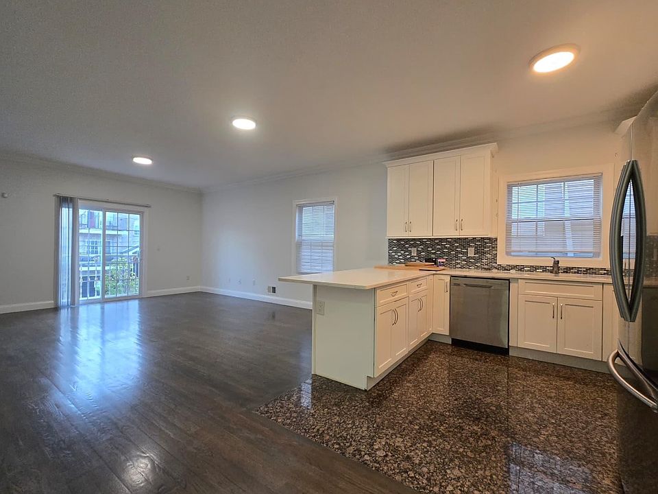 1st image of 144 Fulton Ave #A