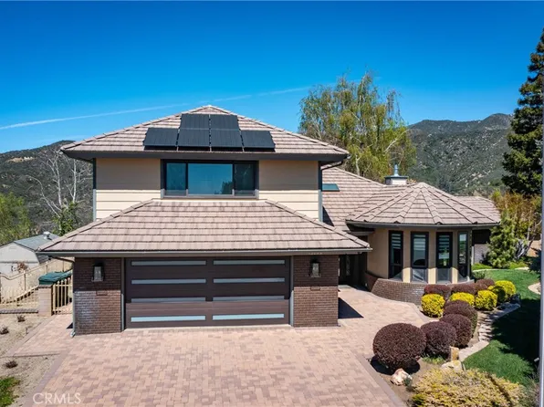 13046 Oak Crest Dr, Yucaipa, CA 92399