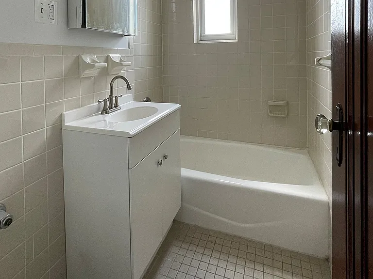 31-15 21st Ave #4C — Photo 11