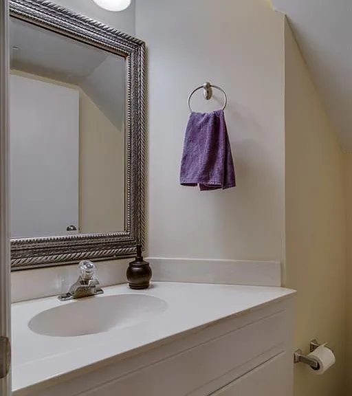 2827 Hazelwood Dr — Photo 6