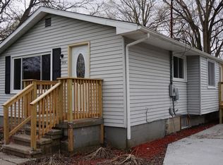 5414 Wexford Rd, Lansing, MI 48911