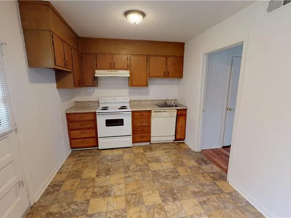 321 Vineyard Park Ct, Winston Salem, NC 27104
