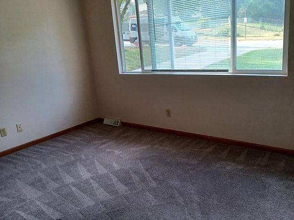 5th image of 3320 N 84th Pl