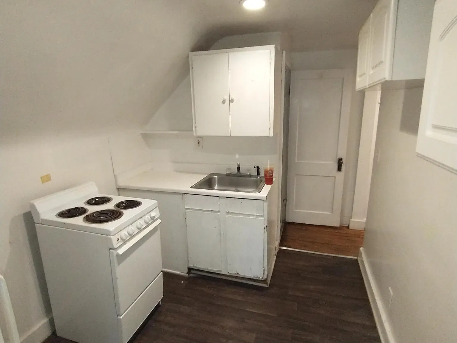 1 bed, 600 sqft, $700 — Photo 2