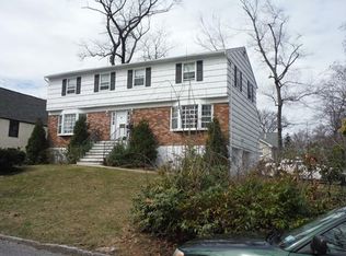 113 Bobolink Rd, Yonkers, NY 10701
