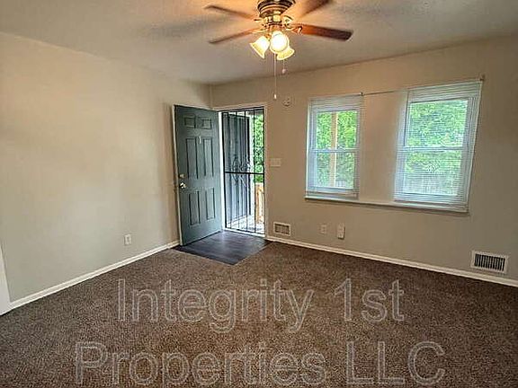 3rd image of 5613 E 28th St