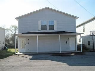 Front view. 2 apartments