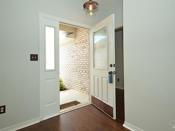 4th image of 4699 Autumndale Dr