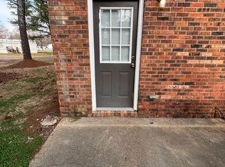 1220 Louisville St #8, Starkville, MS 39759