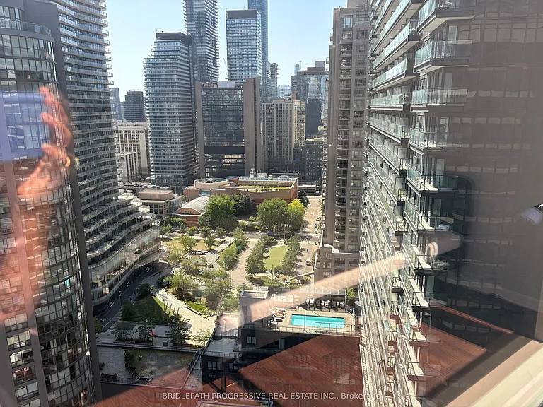 1001 Bay St E #2410 — Photo 2