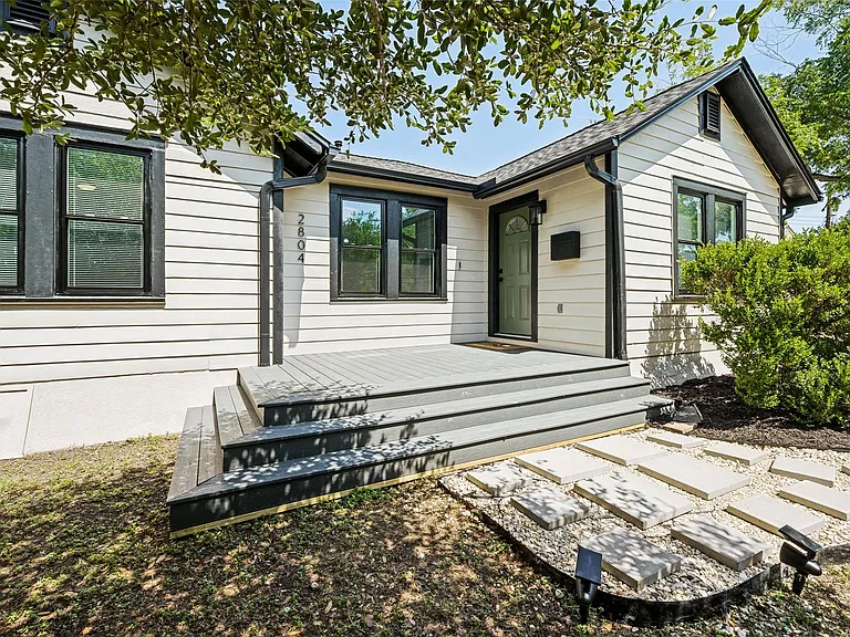 2804 Breeze Ter — Photo 2