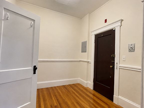 4th image of 1330 Commonwealth Ave APT 4