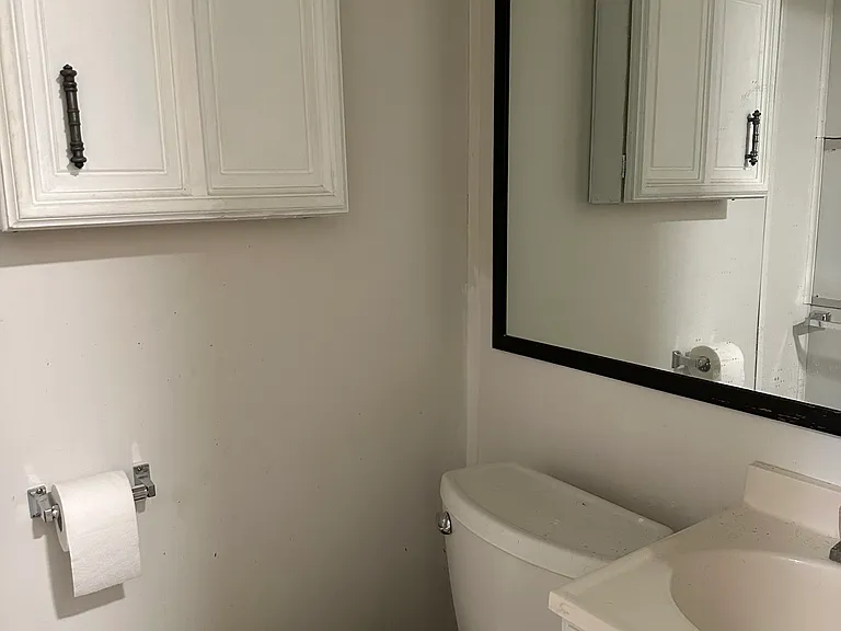 4651 Broadway #1 — Photo 11