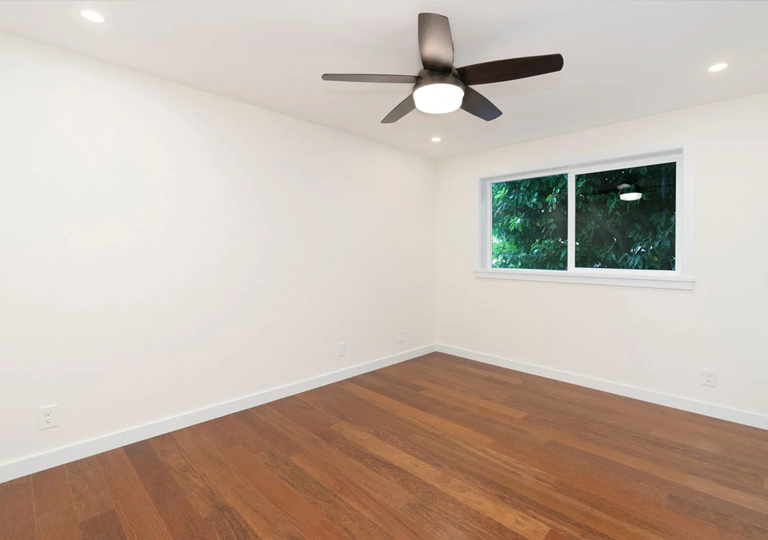 Florentia Court Apartments — Photo 3