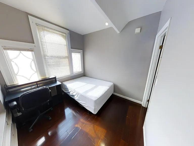 113 Comstock Ave #9 — Photo 7