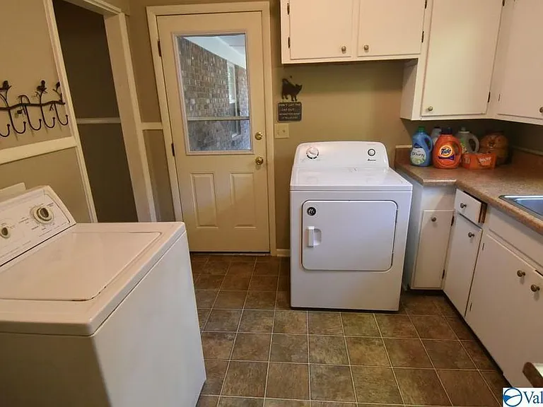 3500 Colonial Dr — Photo 17