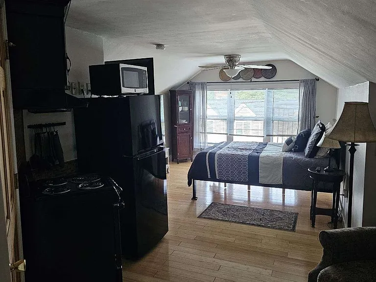 472 Prairie Ave #3 — Photo 2