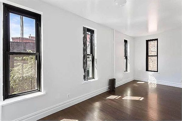1st image of 322 W 11th St #24