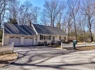 12 Valley Cir, Miller Place, NY 11764