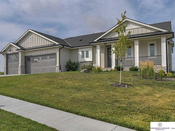 4th image of 5708 N 169th St