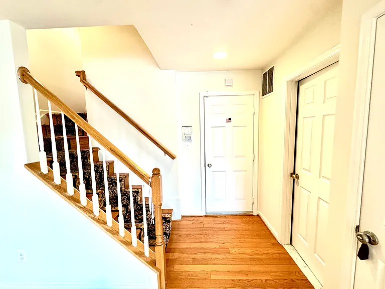 3381 Beechcliff Dr — Photo 31