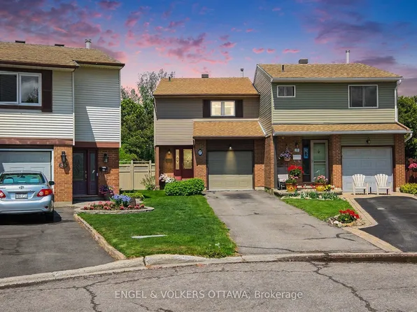 37 Gentle Gate Cres, Ottawa, ON K1T 1Z9