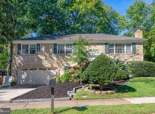 15904 Fairway Dr, Dumfries, VA 22025