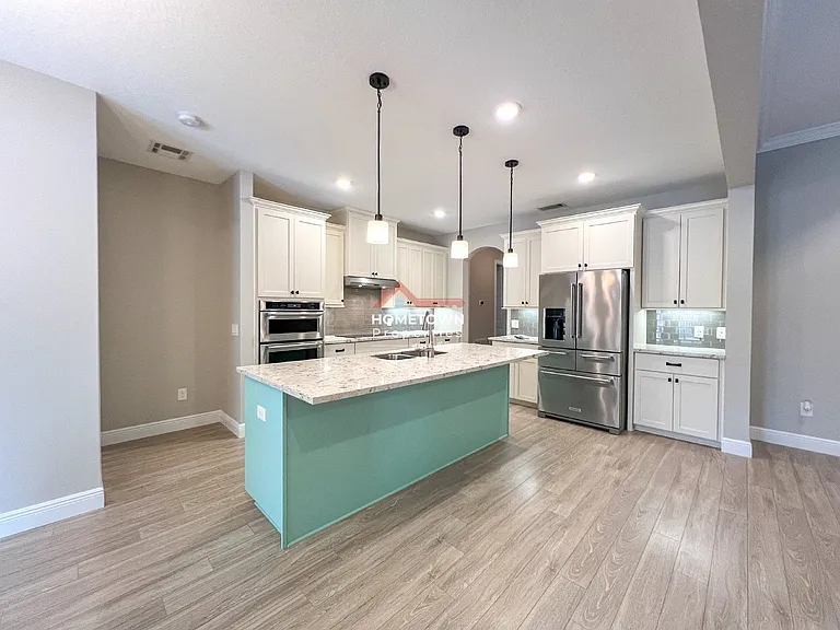 1467 W Shores Blvd — Photo 11