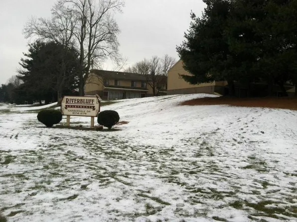 Riverbluff Apartments, 738 Garberdale Sq NE, Bolivar, OH 44612