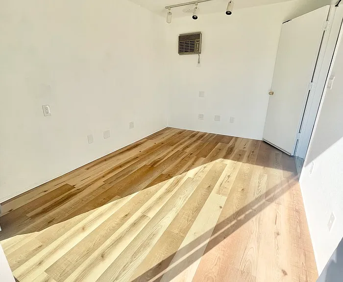 8800 Kepler Ct — Photo 29
