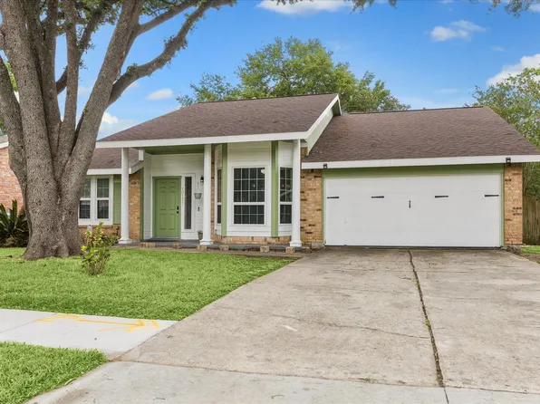 10131 Golden Sunshine Dr, Houston, TX 77064