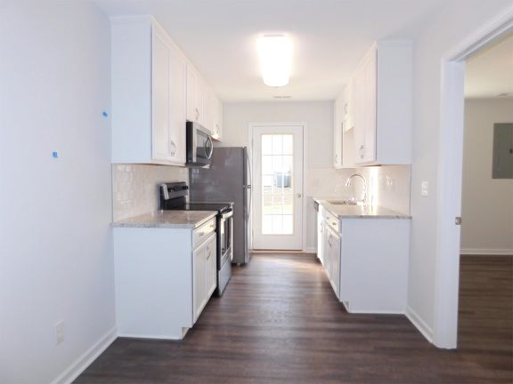 2nd image of 37 Squire Cir #1