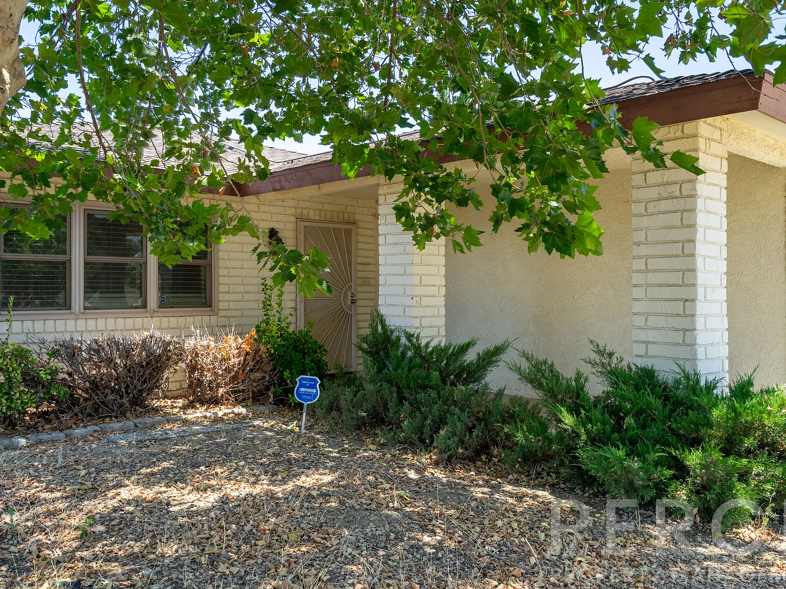 3 bed, 1358 sqft, $2,700 — Photo 4