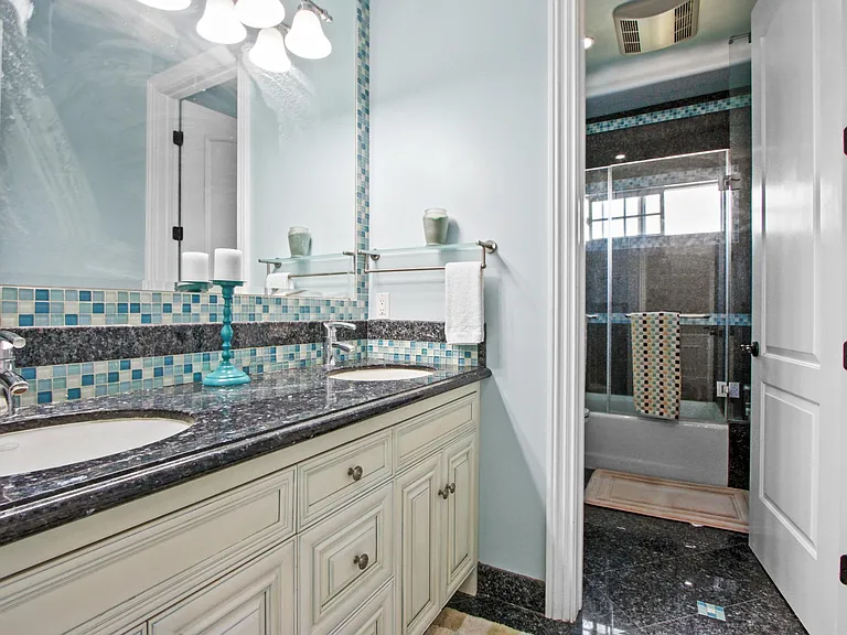 Kids shared Bathroom