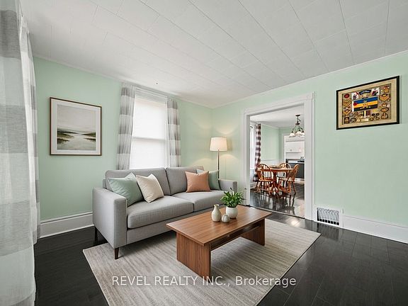 5th image of 7 Maple St