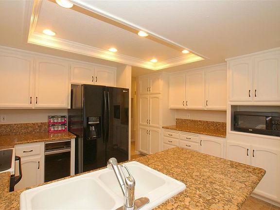 4th image of 5435 Black Ave APT 3